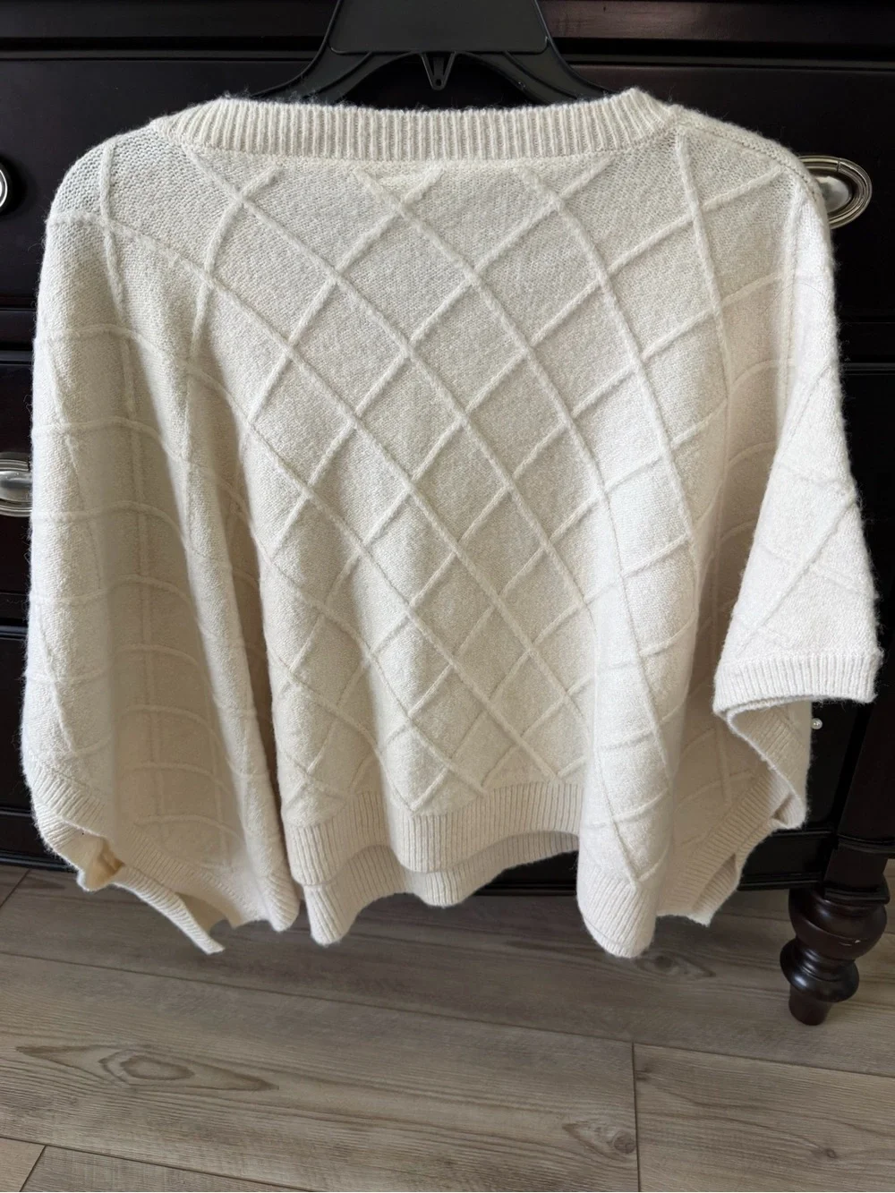 Cream V-Neck Beaded Diamond Knit Poncho style Sweater Small